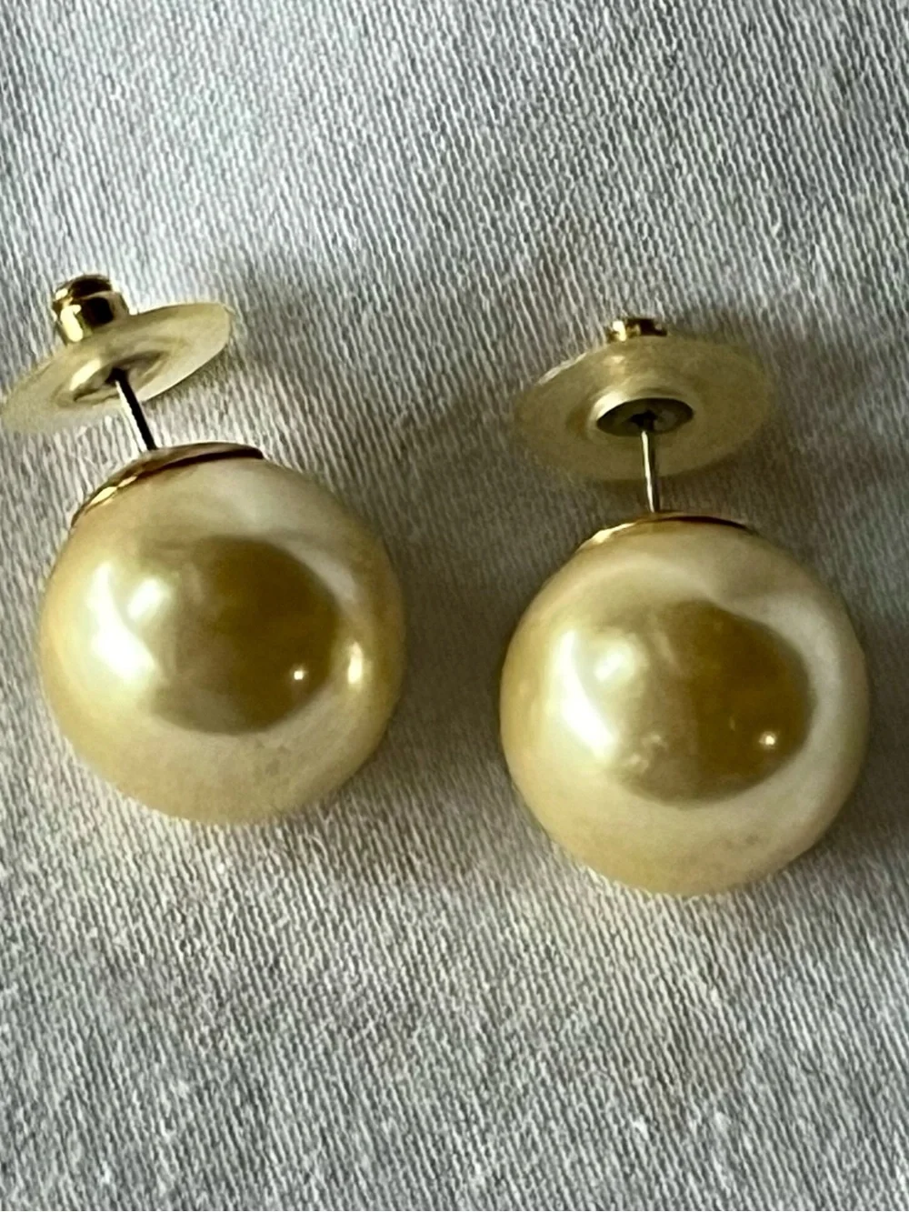 Vintage 80s Chunky Cream Faux Pearl Stud Earrings Big Round Costume Comfort Back